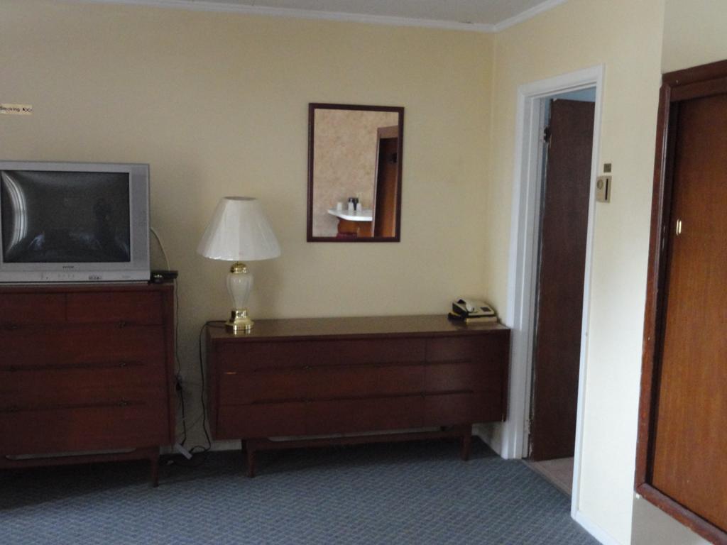 Hipwell'S Motel Fonthill Εξωτερικό φωτογραφία