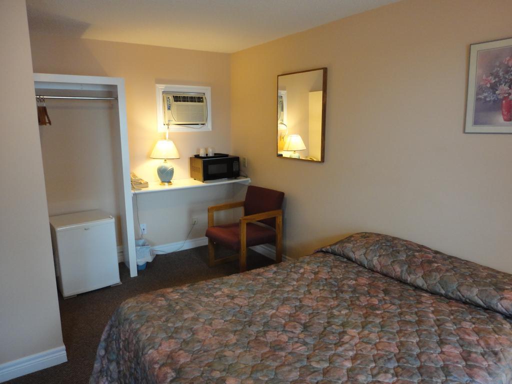 Hipwell'S Motel Fonthill Εξωτερικό φωτογραφία